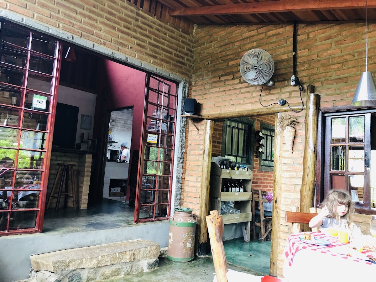 La Taverne Bistro
