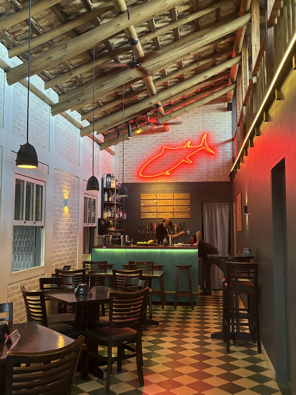 Blackfin Bar